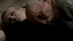 Alenka Kraigher, Sandi Pavlin v filmu Stanovanje 33 (2022).