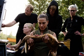 Emil Cerar, Irena Gatej, Medea Novak na snemanju filma Arheo (2011).