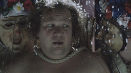 Primož Pirnat, Maks Sušnik v filmu Svetlo črna (2014).