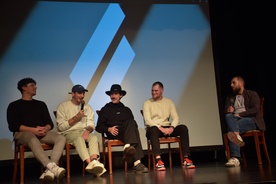 Premiere Sužnji (2025).  In this photo:  Tim Luznar, Domen Puš. 