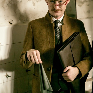 Moamer Kasumović on the set of Fountain (2017).