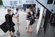 fotografija s snemanja Smrdljivc (2025)