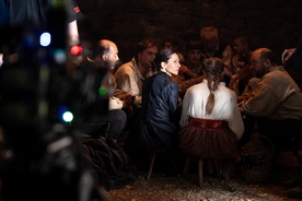 Manuela Martelli on the set of Bog neće pomoći (2025).