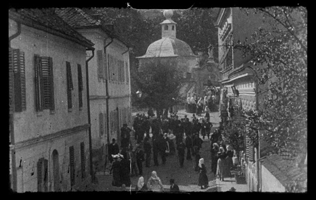 Kader iz filma Odhod od maše v Ljutomeru (1905)