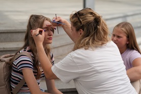 fotografija s snemanja Smrdljivc (2025)