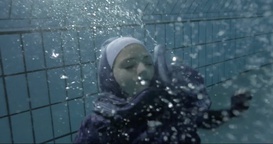 Merisa Porić v filmu Plavanje (2014).