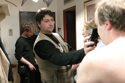 Aleš Belak na snemanju filma Delo osvobaja (2004).