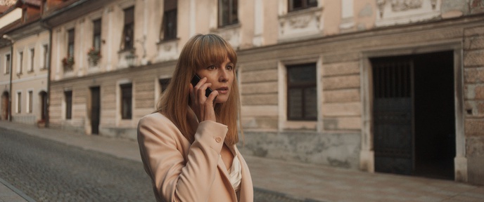 Iva Krajnc Bagola v filmu Vsi proti vsem (2019).