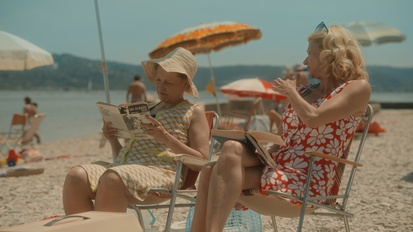 Anica Dobra, Tjaša Železnik v filmu Belo se pere na devetdeset (2025).