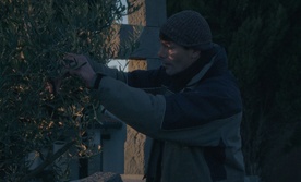 Kader iz filma Vrtnarji ovenelih rož (2025)