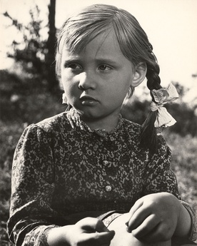 Eveline Wohlfeiler na snemanju filma Dolina miru (1956).