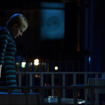 Polona Juh v filmu Lahko noč, gospodična (2011).