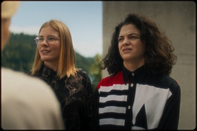 Diana Kolenc, Katja Predan v filmu Kaj + Ester za vedno (2022).