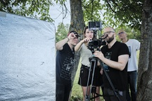 Tristan Dragan, Jan Fabris on the set of Voajerka (2024).