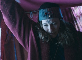 Eva Stražar v filmu Assunta (2018).