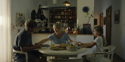 Maks Peštaj Zevnik v filmu Elvis Škorc (2025).