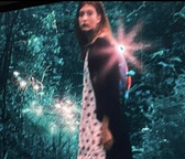 Mila Peršin v filmu Preprost člouk in konec sveta (2022).