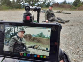David Lindič on the set of Predam se (2021).