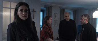 Lara Komar v filmu Tiha milost (2026).