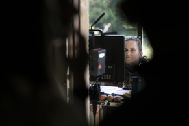 Maja Križnik na snemanju filma Zverine (s.d.).