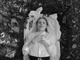 Tina Nunar v filmu Odsev (2021).