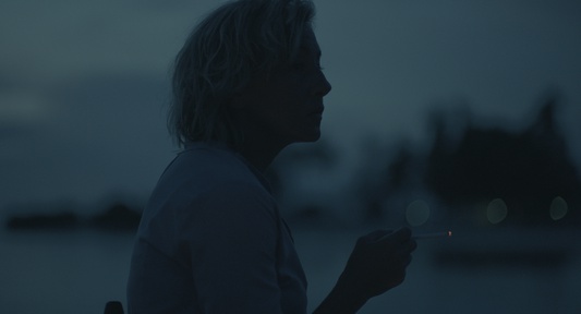 Vanda Hybnerová v filmu Rodinný film (2015).