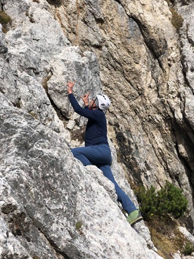 fotografija s snemanja Viharnik z roba, 100 let Skalašev (2023)