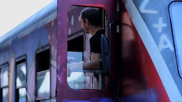 Kader iz filma Rail Waiting (2014)