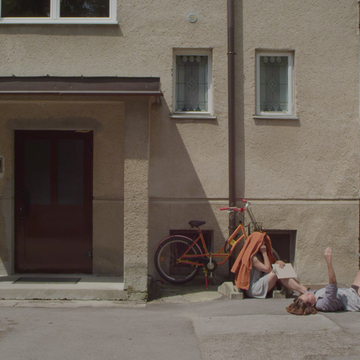 Ester Ivakič, Tina Ščavničar in Da bi človeštvo preživelo (2019).