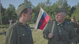 Mirza Ribič, Igor Verdev v filmu Predam se (2021).