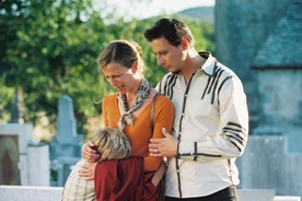 Zoran Dževerdanović, Nataša Matjašec Rošker on the set of Odgrobadogroba (2005).