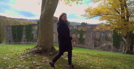 Marijana Brecelj in Njegova ekscelenca Haasberg (2021).