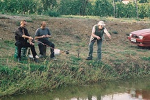 Ludvik Bagari, Emil Cerar, Pepi Radonjič na snemanju filma Odgrobadogroba (2005).