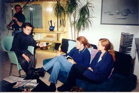 Nataša Matjašec Rošker on the set of Samota v dvoje – Večer (1999).