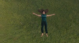 Sanja Nešković Peršin in V-hodi (2025).