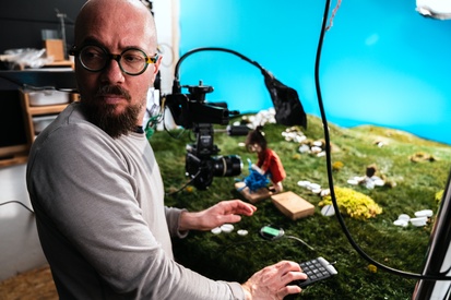 Leon Vidmar na snemanju filma Kriva pota (s.d.).