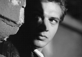 Uroš Potočnik (I) na snemanju filma Outsider (1997).