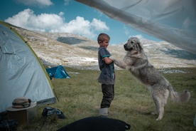 photo from set Gora se ne bo premaknila (2025)