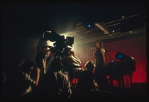 Isabella Rossellini v filmu Ponovni pogled na Modri žamet (2016).