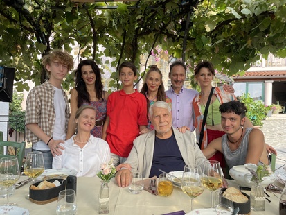 Aleksander Cavazza, Boris Cavazza, Artur Cocetta Komar, Giada Fantoma, Adriano Giraldi, Lara Komar, Nataša Konc Lorenzutti, Lučka Počkaj, Gaj Črnič on the set of Viseči most (s.d.).