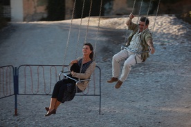 Mira Furlan, Predrag Manojlović na snemanju filma Cirkus Columbia (2010).