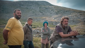 Brand Ferro, Petra Seliškar on the set of Gora se ne bo premaknila (2025).