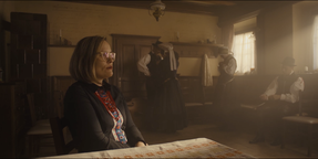 Tadeja Pance v filmu Zgodbe s prepiha: Dama v črnem (2024).