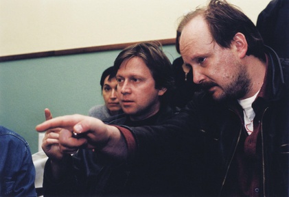 Damjan Kozole, Peter Musevski na snemanju filma Rezervni deli (2003).