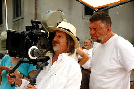 Rajko Grlić, Slobodan Trninić na snemanju filma Karaula (2006).