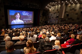 event photo Ida, ki je pela tako grdo, da so še mrtvi vstali od mrtvih in zapeli z njo (2025)