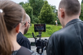 fotografija s snemanja Hladno modra (2024)