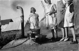 Arhivsko gradivo uporabljeno v Otroci s Petrička (2007).