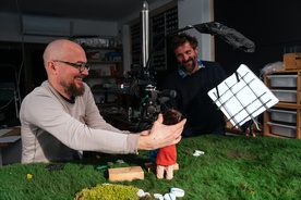Miloš Srdić, Leon Vidmar on the set of Kriva pota (s.d.).
