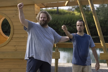 Ólafur Darri Ólafsson, Blaž Šef v filmu Skriti ljudje (2025).